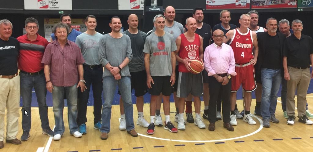 Klassentreffen der Meister von 1990 bis 1996 TSV Bayer 04 Leverkusen e.V.